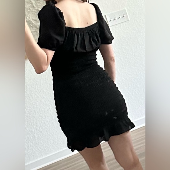 Black Dress - Picture 4 of 4